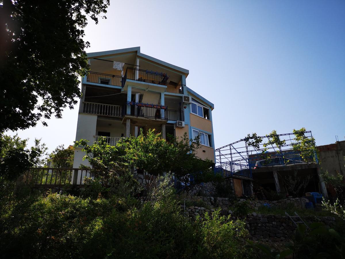 סוטומורה Apartments Volaric מראה חיצוני תמונה